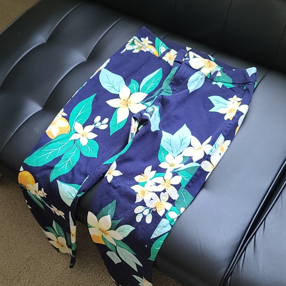 Floral Old Navy Pixie Cut Jeans